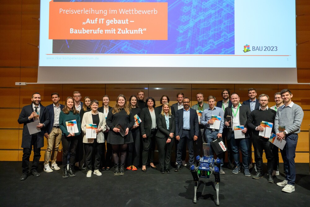 Preisträgerinnen und Preisträger des Wettbewerbs "Auf IT gebaut 2023"